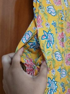 Yellow Floral Print Sleeveless Kurta