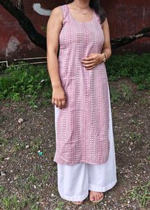 Stylish Sleeveless Kurti