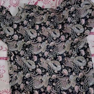 Elegant Paisley Print V-Neck Top - Stylish Western