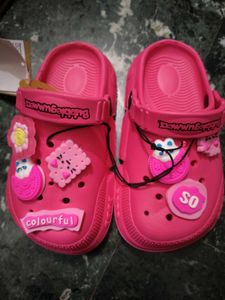 Bata new adorable Pink Kids' Clogs in size 10