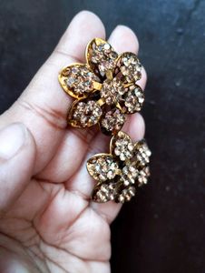 Sparkling Flower Stud Earrings