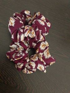Floral Print Scrunchies Set
