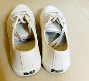 WHITE Shoes (UK 8)