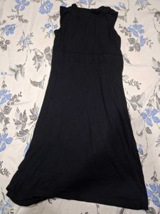 Black Sleeveless Dress