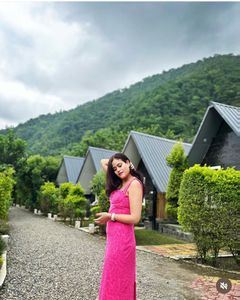 Chic Pink Square Neck Midi Dress