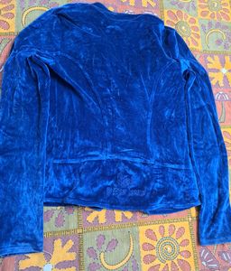 Gorgeous GUESS brand Jacket For Women. Royal Blue