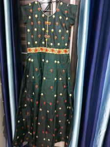 Elegant Green Embroidered 58inch Gown