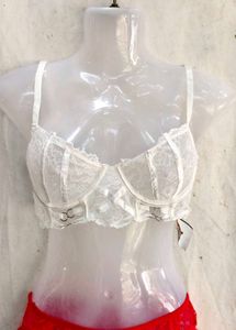 71209. Lace Detail White Bra