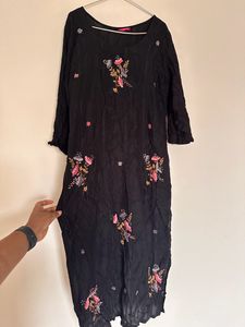 Floral Embroidered Thread Work Kurta