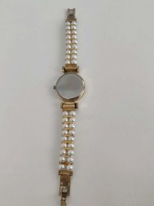 Elegant Pearl &amp; Crystal Beaded Watch
