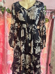 Chic Floral Tiered Maxi Dress