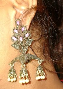 Earing😍