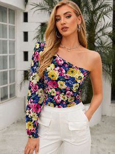 🔴CLEARANCE SALE 🔴 One-Shoulder Floral Top size S