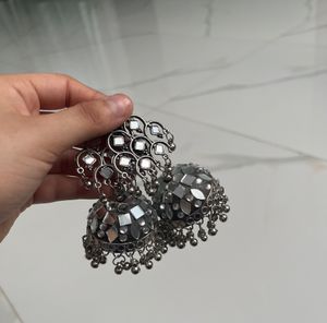 Earings