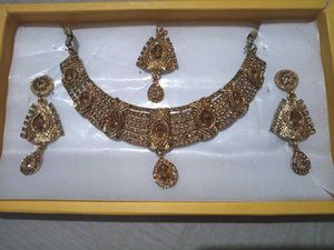 Elegant Necklace Set