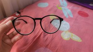 Stylish Round Black Eyeglasses