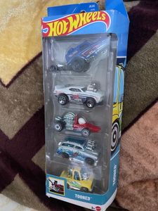 Hot Wheels Toon’d 5 Car Gift Pack