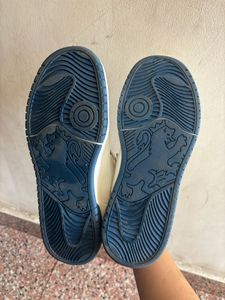 Men's White Casual Sneakers