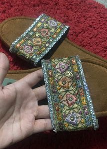 New Embroidered Flat Sandals