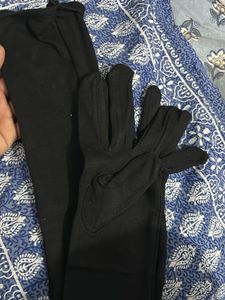 Gloves + Duppatta + Leggings