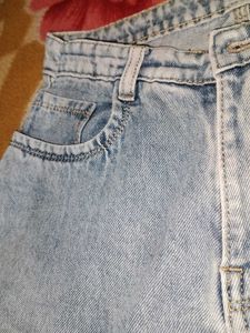 Wide Leg Light Wash Jeans