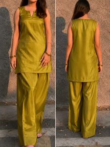 Sleeveless Kurta set with Farsi Shalwar