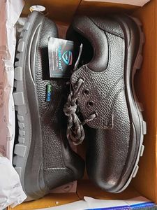 SafeKraft safety shoe