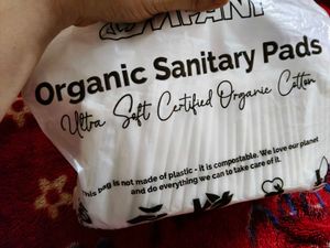 sanitary pads pack