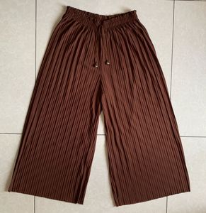 Pleated Wide-Leg Pants