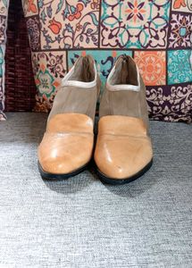 Stylish Two-Tone Heeled Shoes
