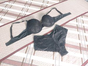 Lace Bra &amp; Panty Set