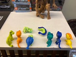 kinder joy Jurassic 8 figures  Dinosaur Collection