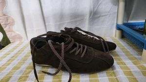 versatile Brown Suede Lace-Up Sneakers🤎