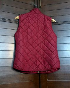 Old Navy Women Red Quilted Sleeveless Jacket