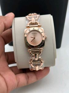 Gucci Women's Watch - Stylish Timepiece AT SALE PR