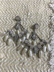 Elegant Pearl &amp; Crystal Chandelier Earrings