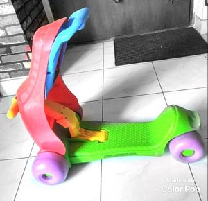 Kids Convertable 2in1 Multi-Color Scooter