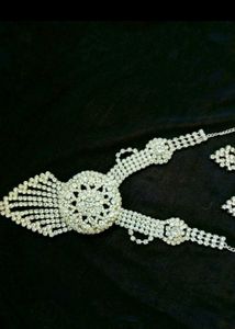 Combo Of 3 AD Necklace And Korean Clips