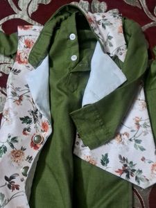 Green Ethnic Kurta Set with Floral Print