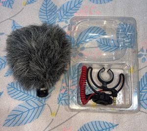 Rode Deadcat Windscreen & Mount
