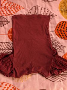 Rust 🏵️ Stretchable Top With Lace Sleeves