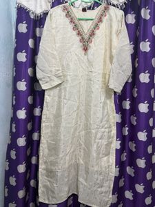 Elegant Cream Kurta Set with Pink Dupatta
