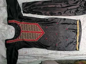 Elegant Black Kurta Set with Intricate Embroidery