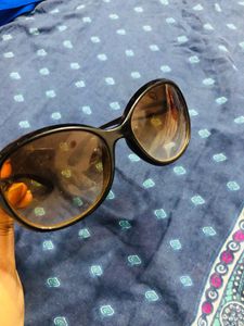 black goggles/chasma/glasses/sunwear/spectacle