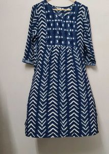 Stylish Blue &amp; White Printed Kurta