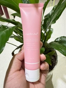 Medicube Pore Pink Hyaluronic Moisturizing Cream