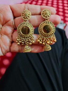Exquisite Gold-Tone Mirror Earrings