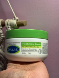Cetaphil Moisturising Cream ✨