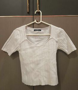 Ribbed V-Neck white Top