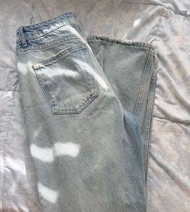 Zara Light Wash straight legJeans